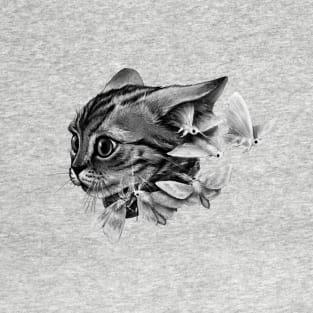 Surprised funny cat and moths T-Shirt